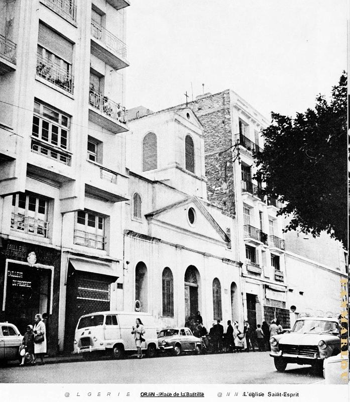 Oran - Place de la Bastille - Eglise Saint-Esprit.jpg